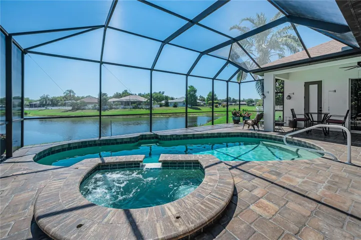 Heated Jacuzzi and Pool