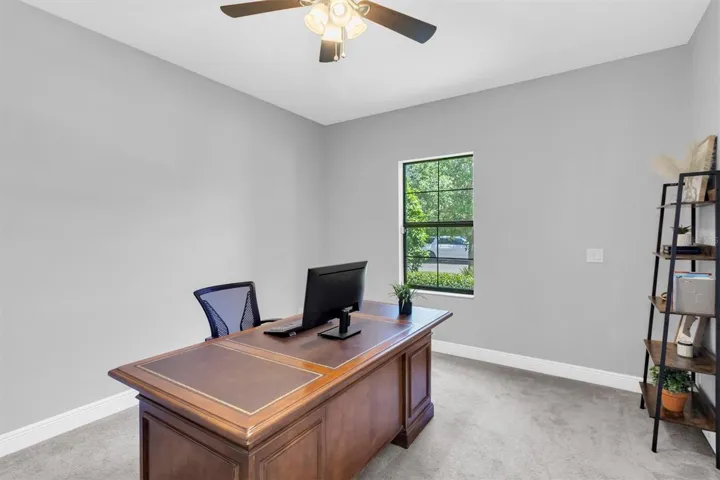 Den / Formal Office