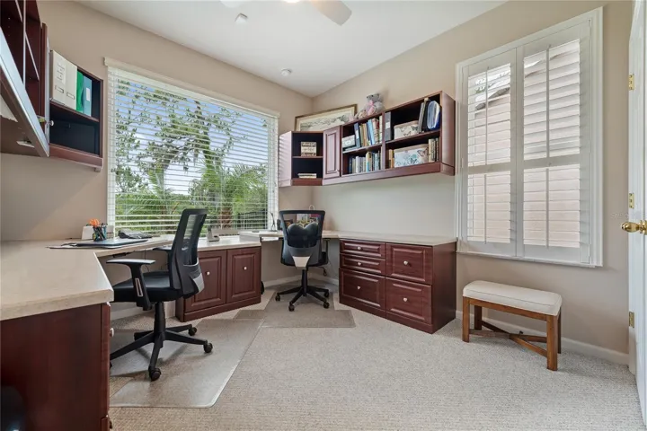 Gorgeous Office/4th Bedroom w/closet