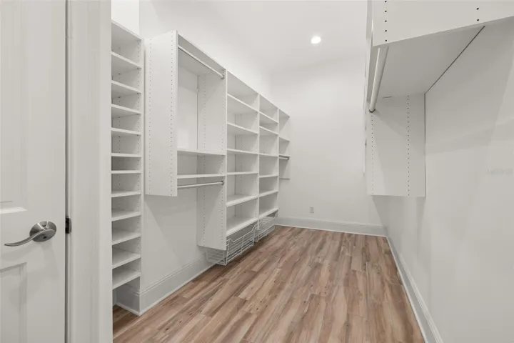 Primary Suite - Walk-in closet