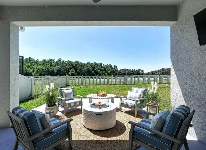 Virtually staged lanai