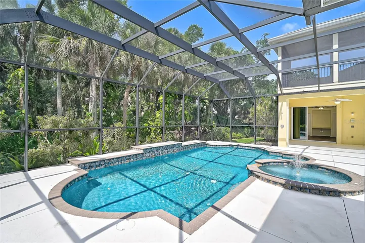 Swimming pool & spa