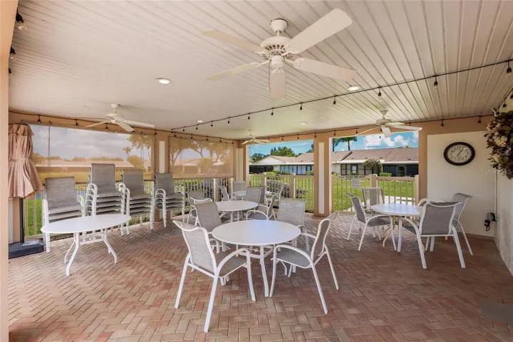 Cabana Area- Great for Entertaining!