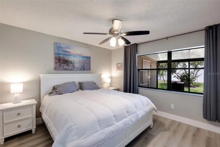 Furniture and Lamps Convey