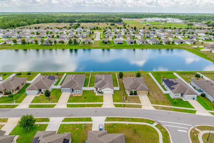 Premium pond lot.