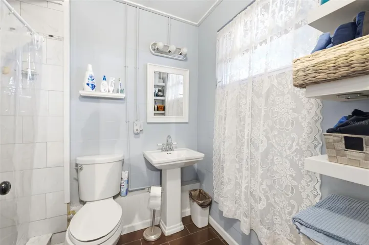 Bathroom 4- Basement