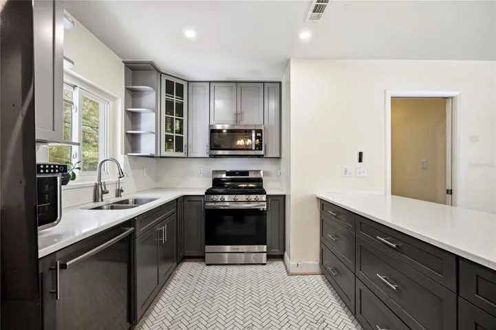 Open Kitchen