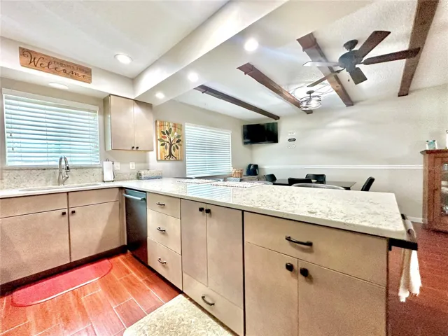 KITCHEN - 460 S DEERWOOD AVE, ORLANDO, FL 32825