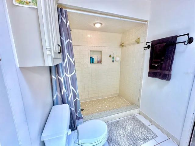 MASTER BATHROOM - 460 S DEERWOOD AVE, ORLANDO, FL 32825