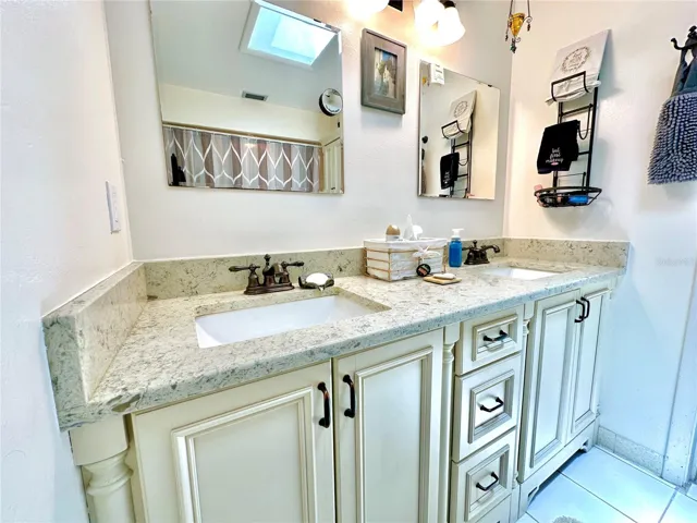 MASTER BATHROOM - 460 S DEERWOOD AVE, ORLANDO, FL 32825