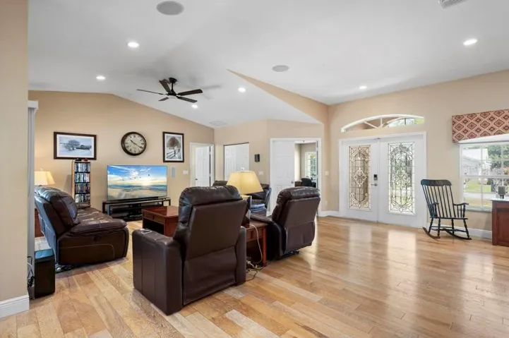 Great Room, Front entry