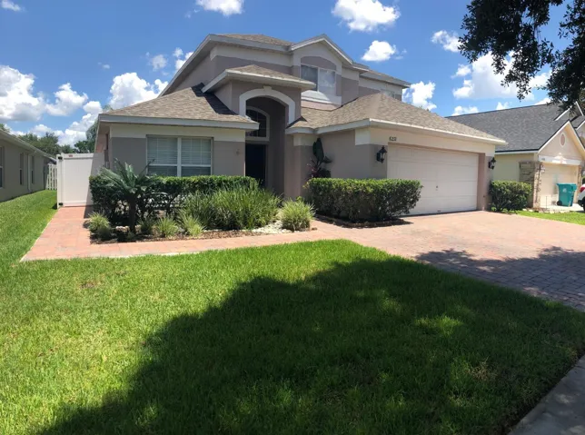 HOUSE FRONT (PAVER WALKWAY).