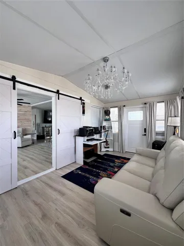 Front Florida room