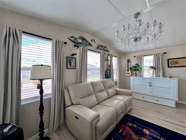 Front Florida room with Murphy bed that will stay