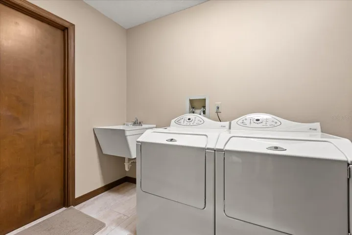Laundry Room (with sink)