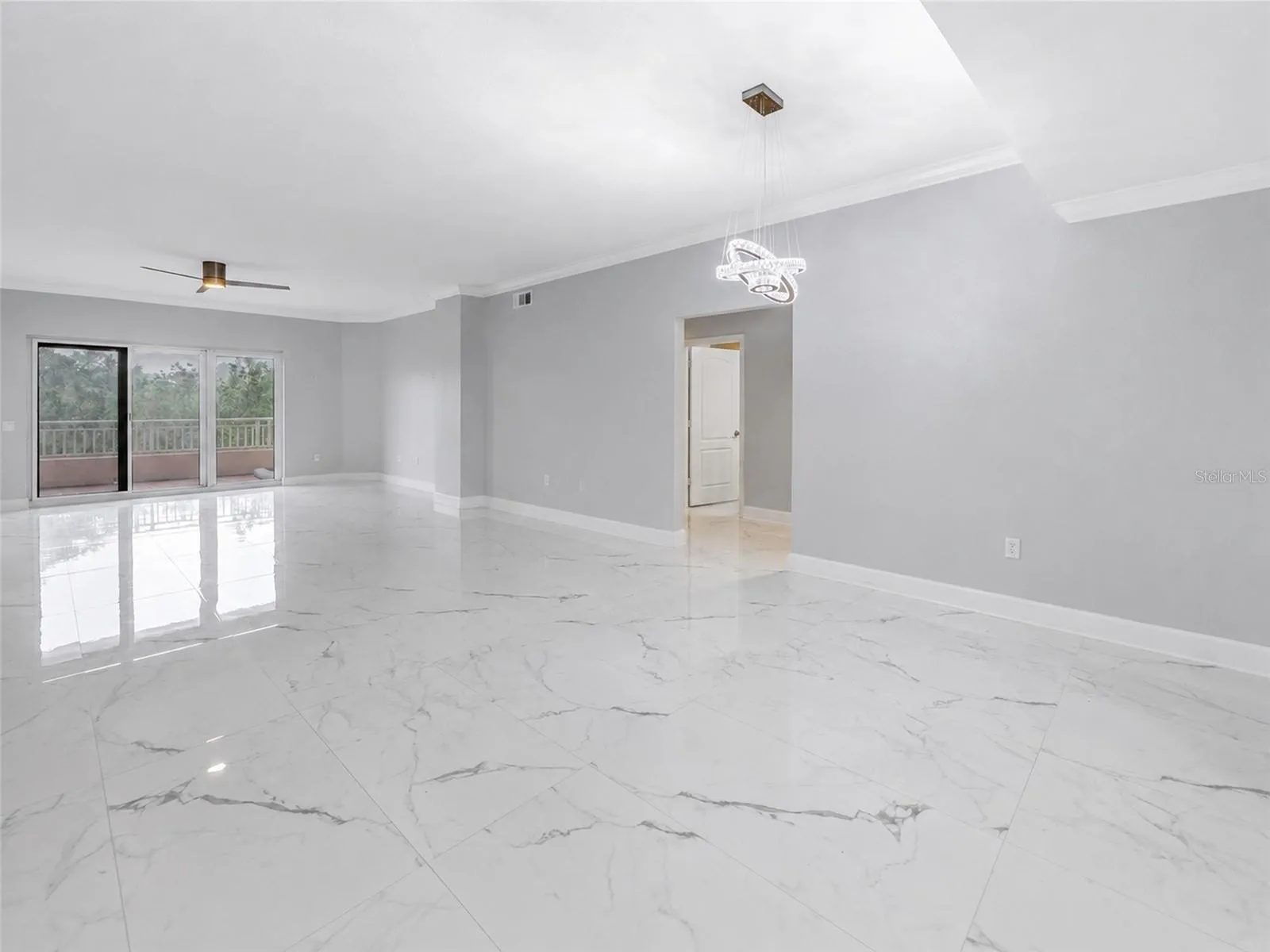 Dining / Living Room Areas
