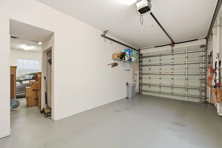 Garage 2