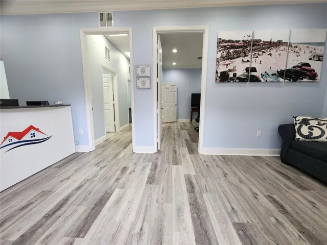 Entry reception/waiting area