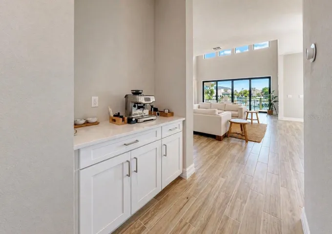 Dry Bar area off of Kitchen/Living Room