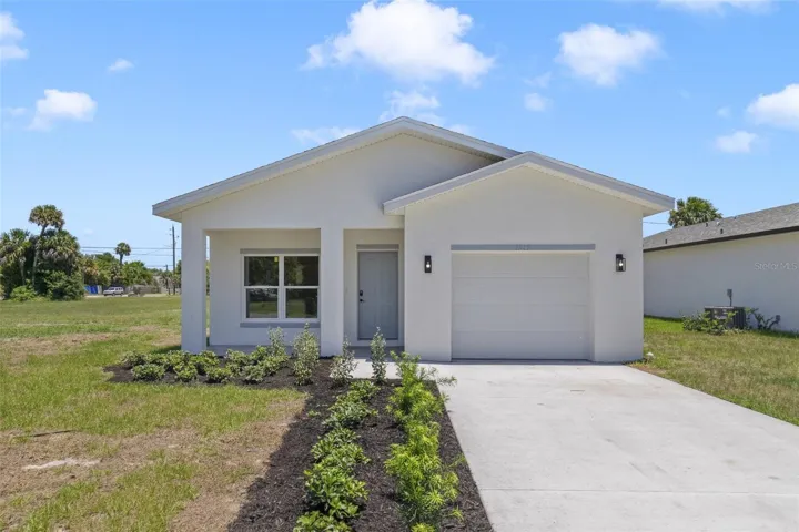 Welcome to Elizabeth Ave, nestled in the growing Lincoln Park community of Titusville – just minutes from the Indian River, with NO HOA and convenient access to local shopping, dining, Sand Point Park, and more!