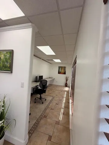 Side Lobby