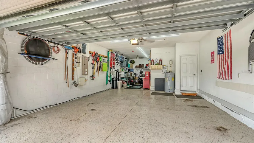 Tandem garage