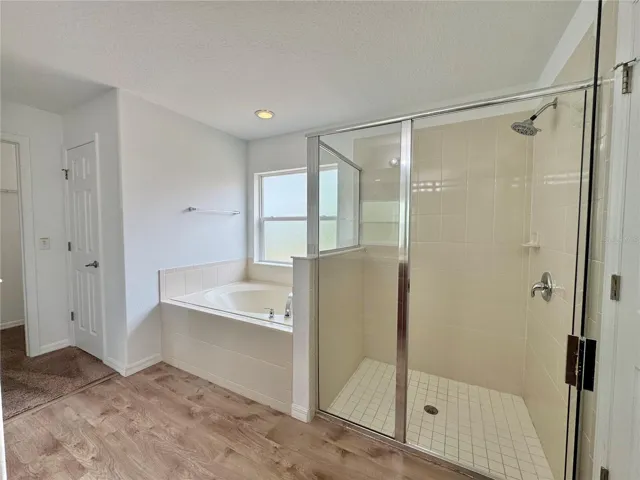 Primary en-suite