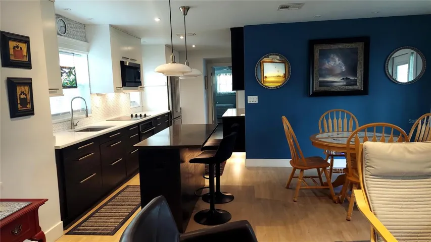 Kitchen & Dining Area