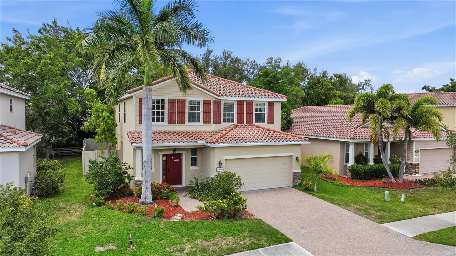 5666 Aaron Ct