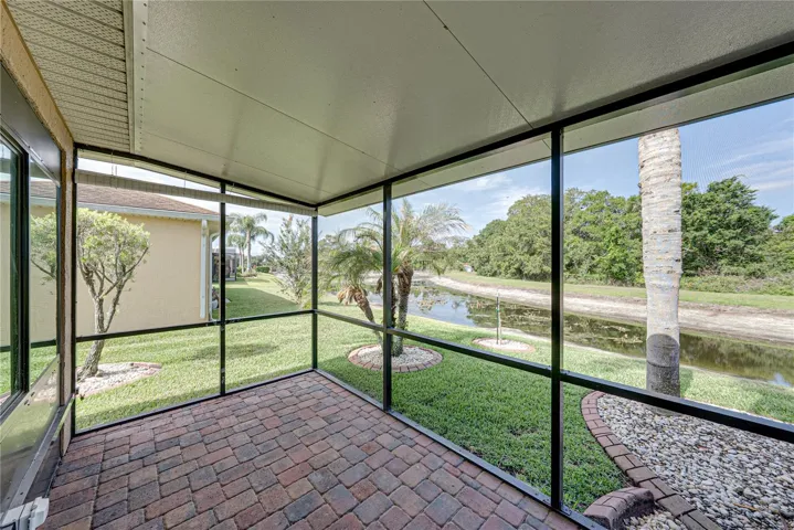 Enclosed & air conditioned Florida room