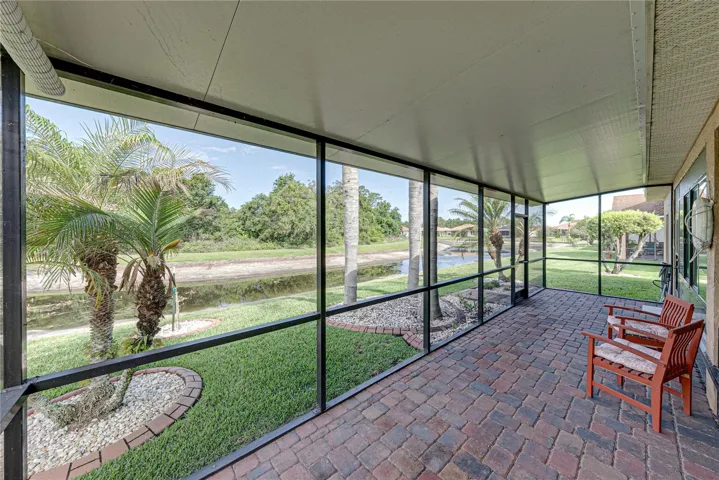 Enclosed & air conditioned Florida room