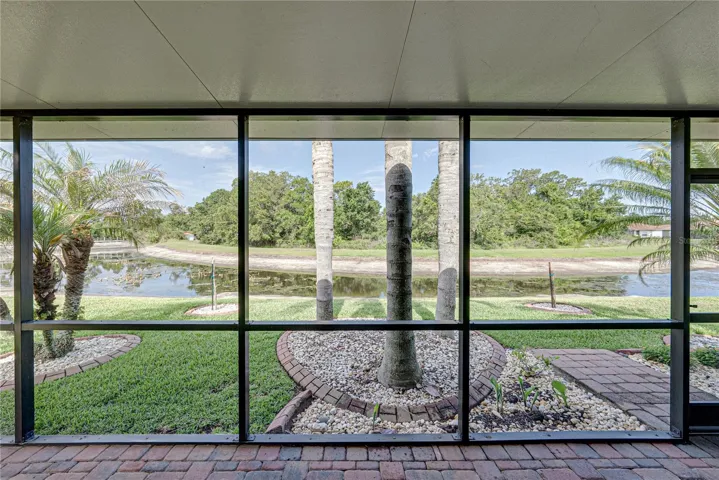 Enclosed & air conditioned Florida room
