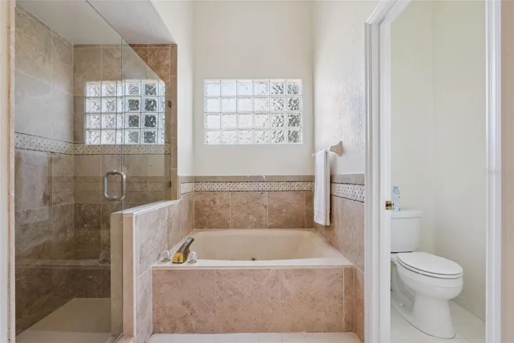 Primary Bathroom: Tub & Water Closet