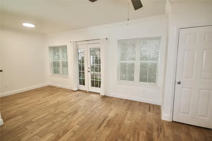 Living Room/Dining