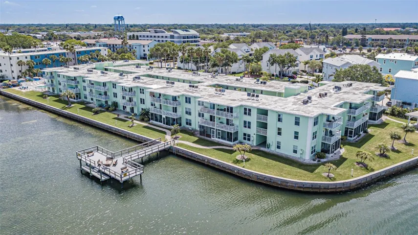 Dolphin Pointe