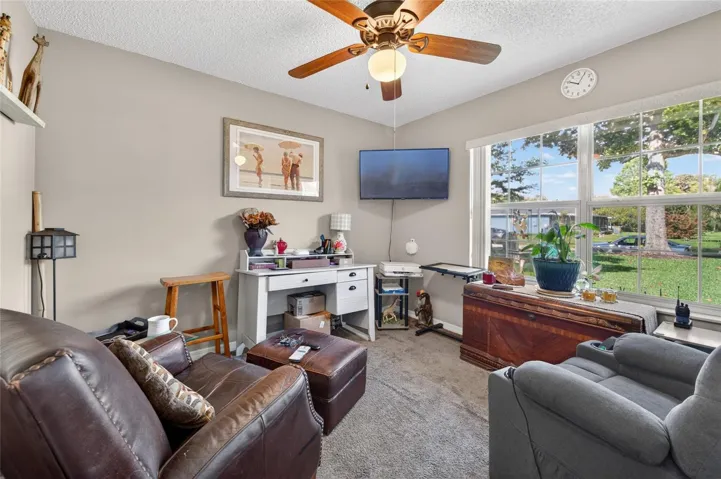FLEX ROOM OR OFFICE(3RD BEDROOM)