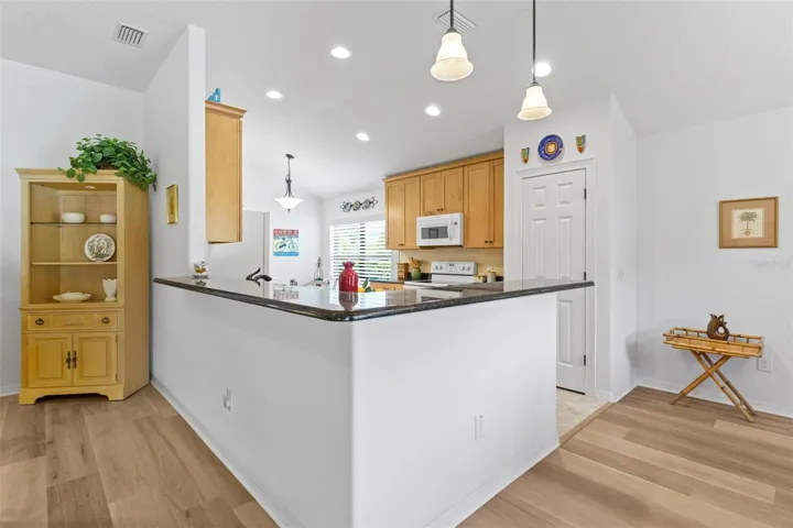 Snack-Bar brings kitchen to you...