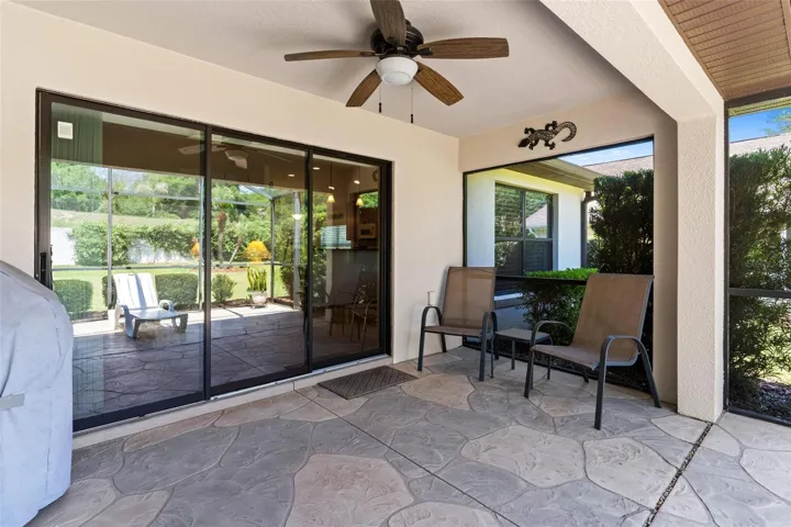 Spacious Lanai...