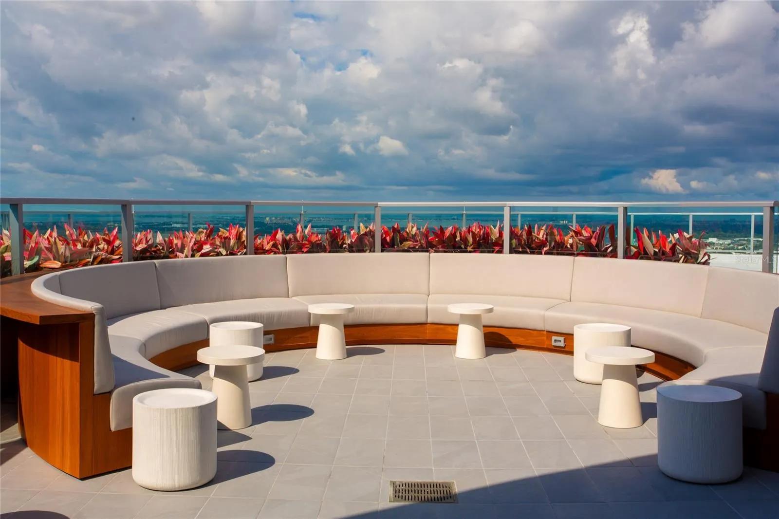 Sky Lounge