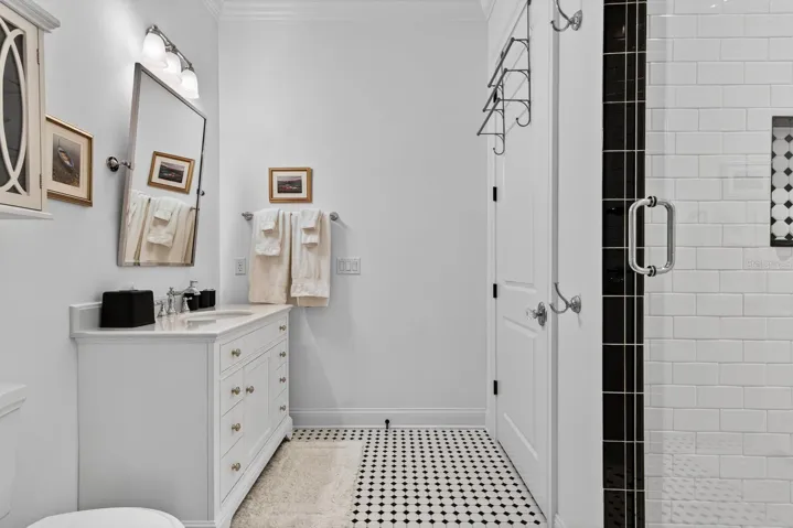 5th Bedroom En-suite Bathroom