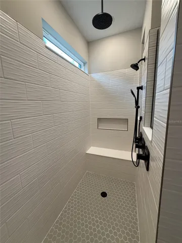 Primary large shower