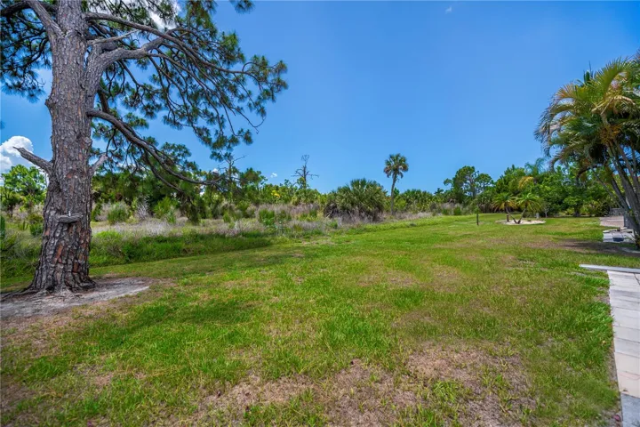 Lots of green space behind the unit