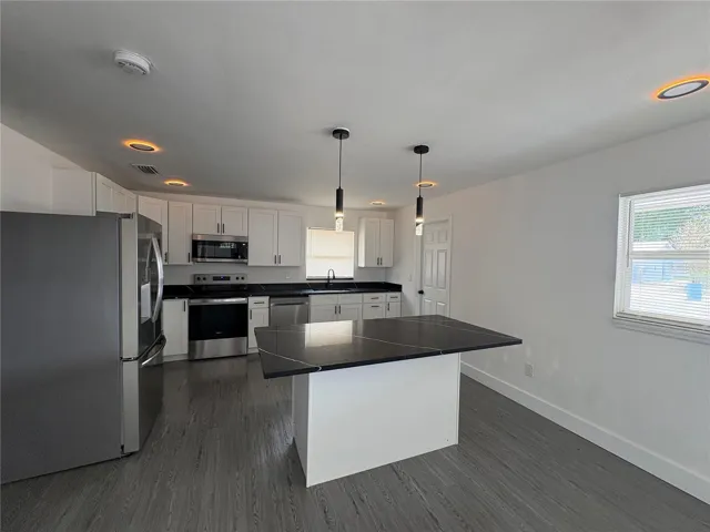 LIVING AREA (WARM ADJUSTABLE LIGHT SETTING)