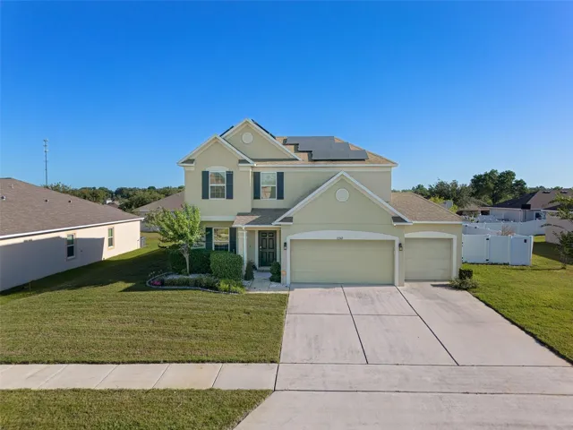 3 Car Garage and Paid Off Solar
