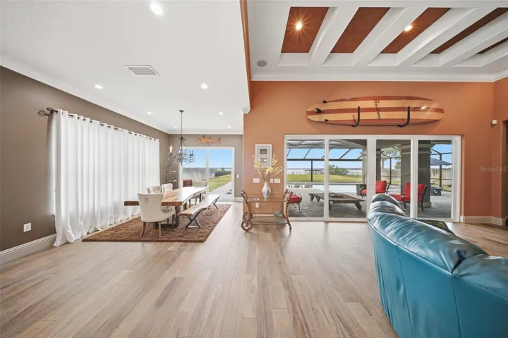 Open floorplan with expansive outdoor views