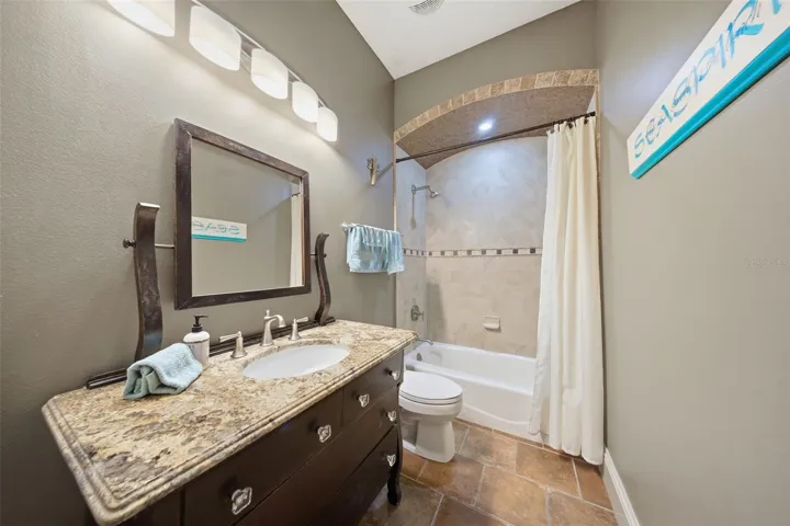 Bathroom 2 with Tub / Shower combo