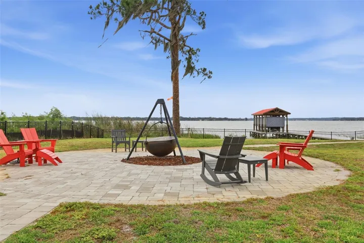 Easy access to boat dock