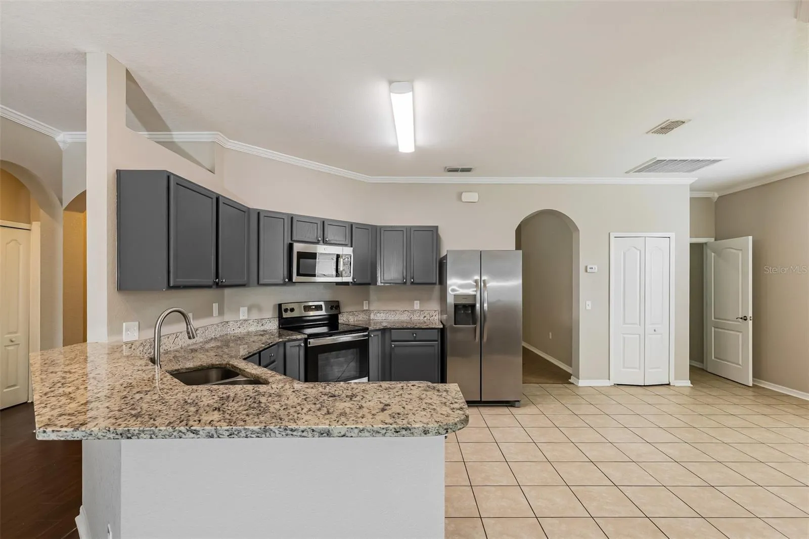 8130 Woodvine Cir, Lakeland, Florida 33810 — photo 9
