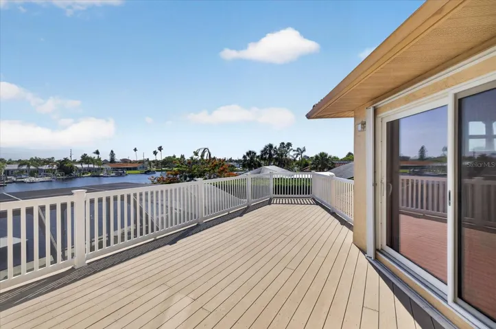 Balcony access from 2 upstairs bedrooms