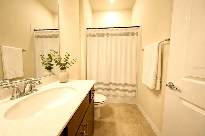 2nd Bathroom